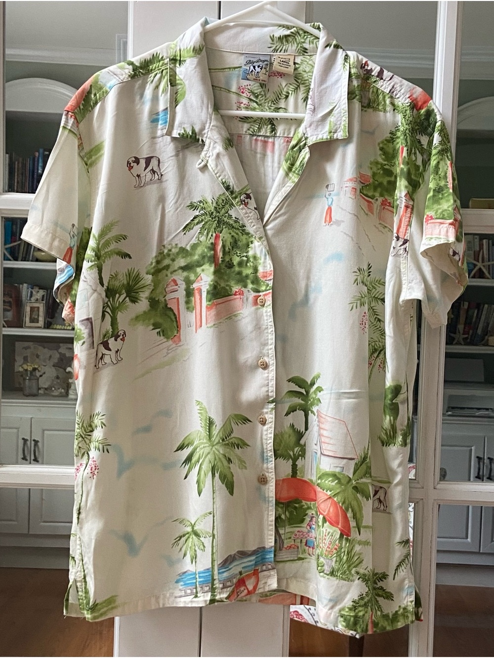 Women’s Big Dogs Hawaiian Shirt Size Large